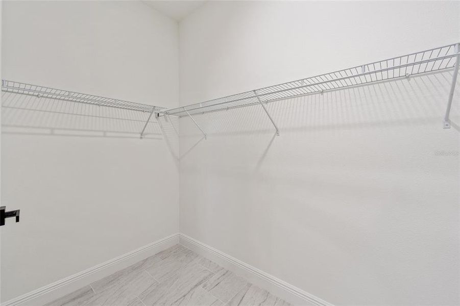 Spacious, unfurnished interior of a new home in , Sanford (Image 14).