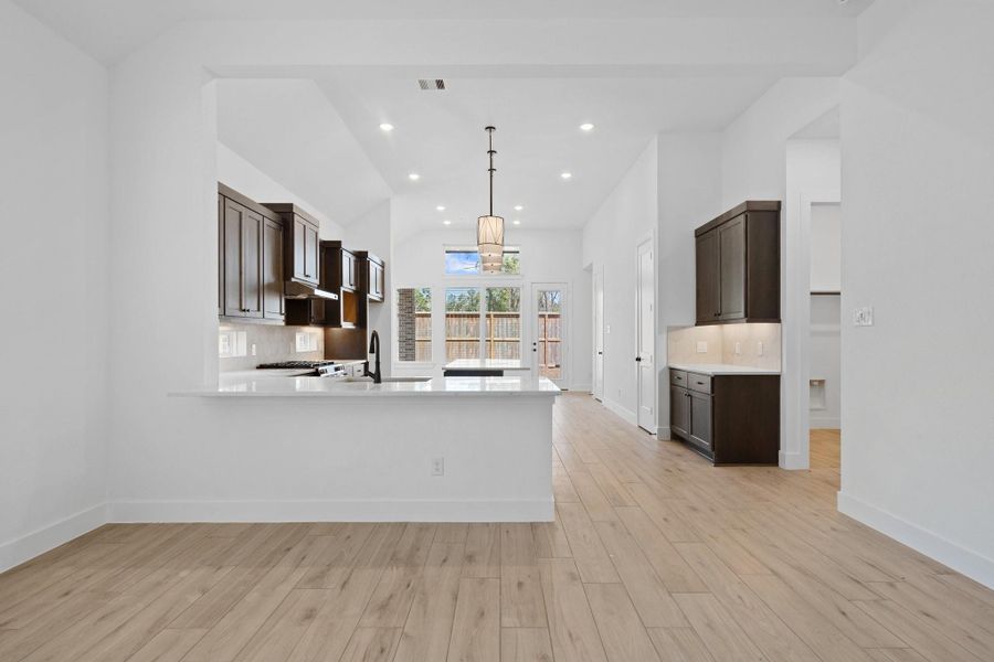 Spacious, unfurnished interior of a new home in Attwater, Waller (Image 20).