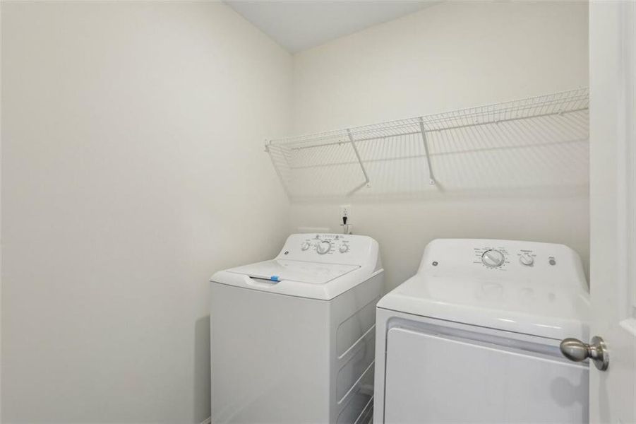 Furnished interior view inside a new home in Chestnut Grove, Douglasville (Image 8). Furnished interior view inside a new home in Chestnut Grove, Douglasville (Image 8).