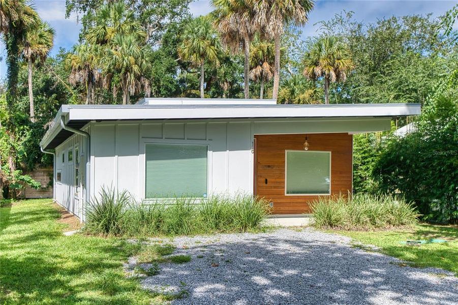 Exterior details and patio area of a home in , Palm Coast (Image 27). Exterior details and patio area of a home in , Palm Coast (Image 27).