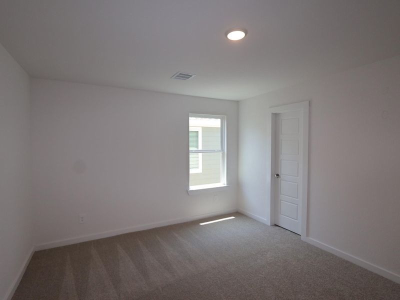 Spacious, unfurnished interior of a new home in Sorella, Tomball (Image 15). Spacious, unfurnished interior of a new home in Sorella, Tomball (Image 15).