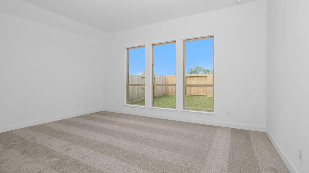 Spacious, unfurnished interior of a new home in Riceland, Mont Belvieu (Image 11).