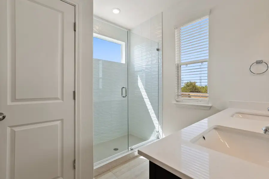 Furnished interior view inside a new home in Porter Country, Buda (Image 11).