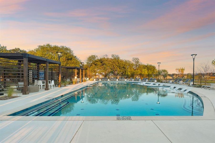 Community amenities in Wildridge, Oak Point (Image 34).