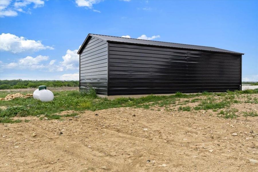 Exterior details and patio area of a home in , Justin (Image 3).