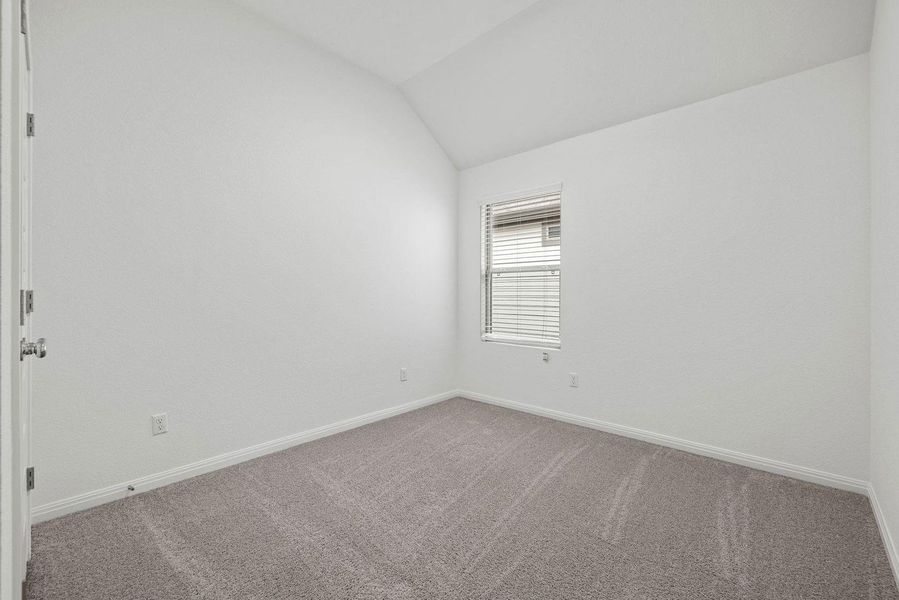 Spacious, unfurnished interior of a new home in Trinity Ranch, Elgin (Image 24).