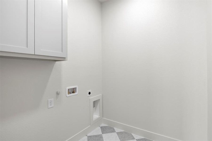 Spacious, unfurnished interior of a new home in , Palmer (Image 24).