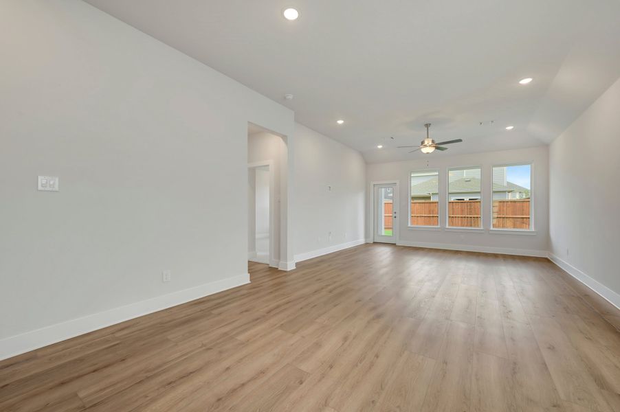 Spacious, unfurnished interior of a new home in The Meadows, Denton (Image 15).