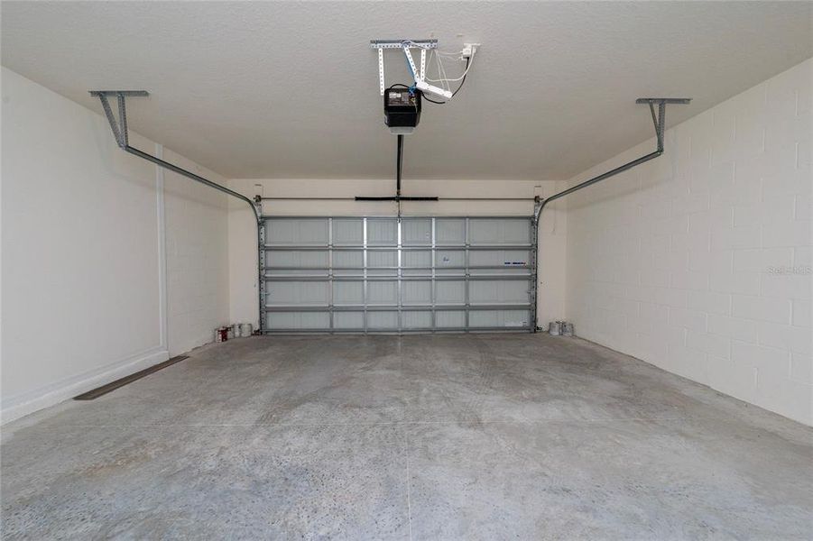 Spacious, unfurnished interior of a new home in , Davenport (Image 30). Spacious, unfurnished interior of a new home in , Davenport (Image 30).