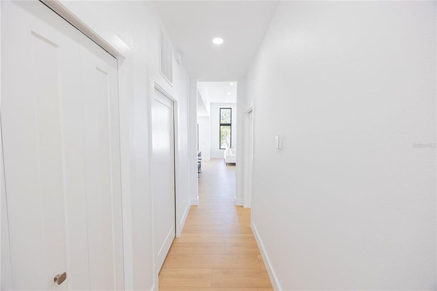 Spacious, unfurnished interior of a new home in , St. Petersburg (Image 57).