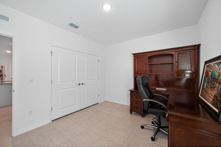 Image 28 of a home in .