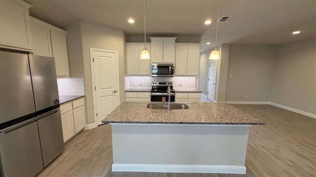 Furnished interior view inside a new home in Shannon Creek, Burleson (Image 6).