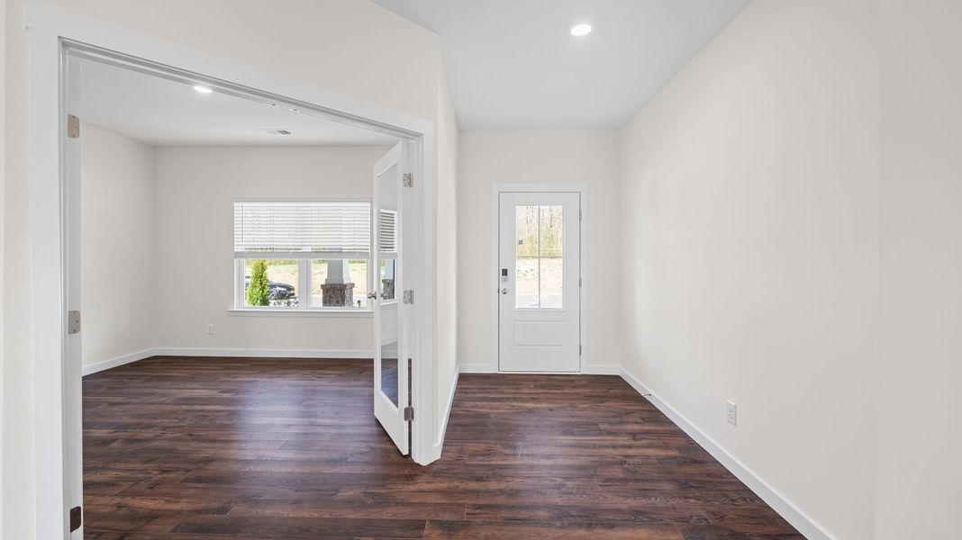 Spacious, unfurnished interior of a new home in Prairie Pass, Apison (Image 12).