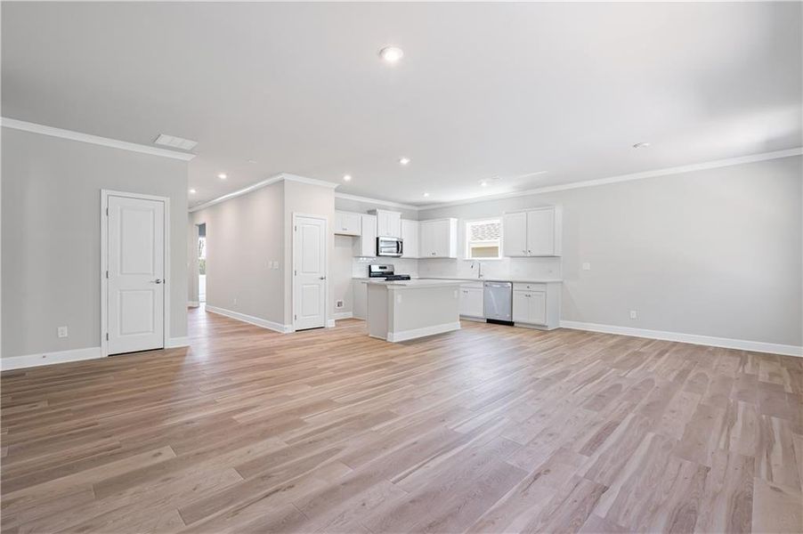 Spacious, unfurnished interior of a new home in Enclave at Parkway Village, Fairburn (Image 12).