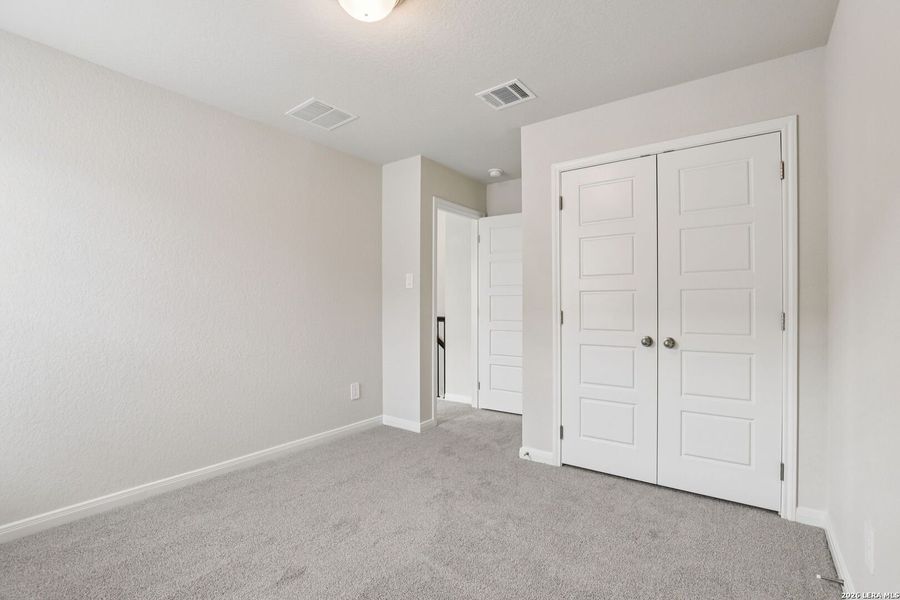 Spacious, unfurnished interior of a new home in Catalina, Converse (Image 36).