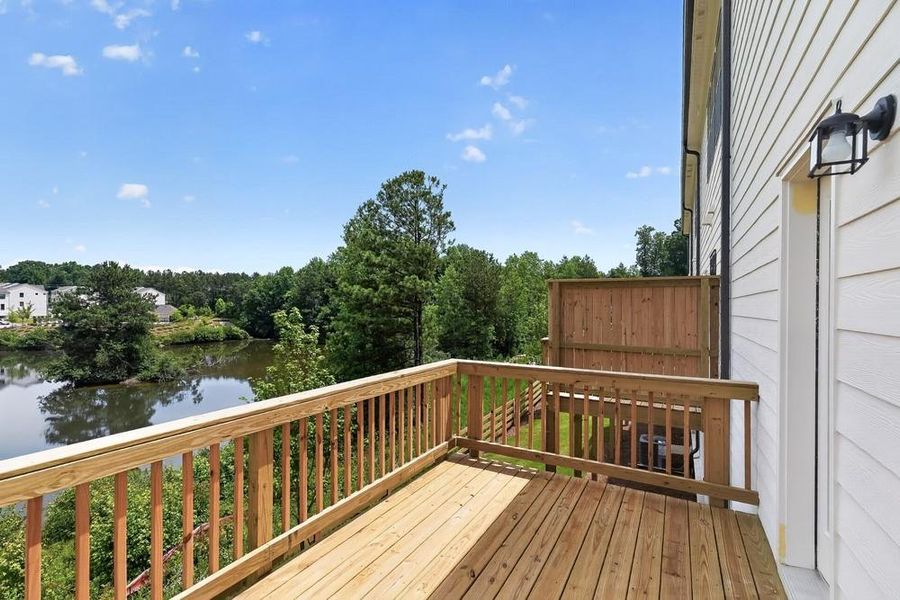 Exterior details and patio area of a home in Rosewood Farm, Lawrenceville (Image 3).