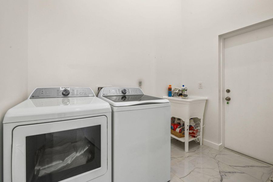 Image 34 of a home in .