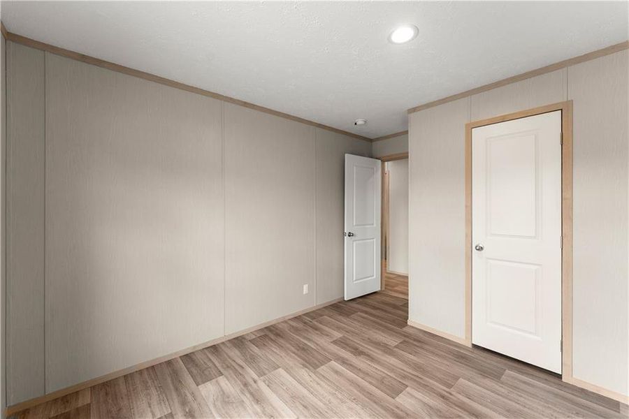 Spacious, unfurnished interior of a new home in , Lula (Image 26).
