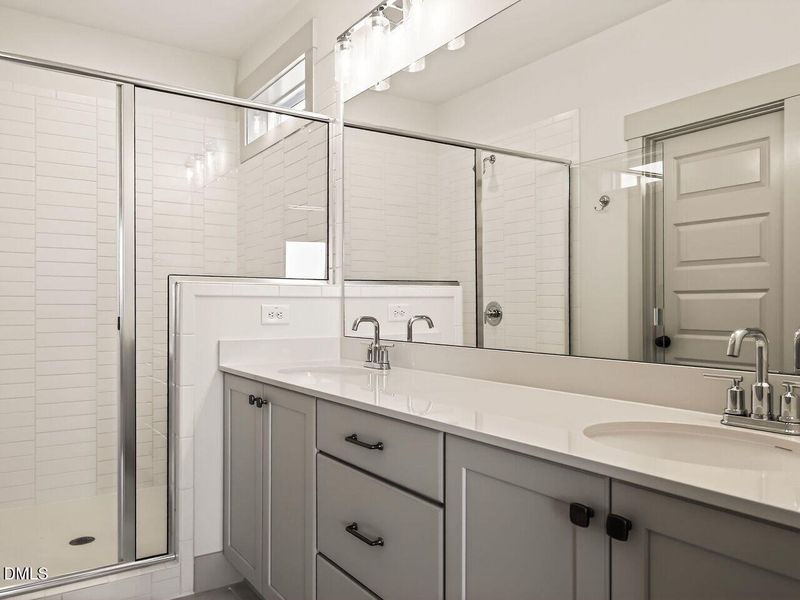 022-1280x960-bathroom