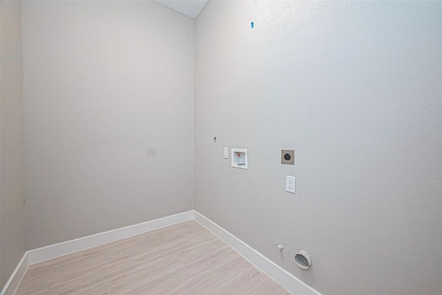 Spacious, unfurnished interior of a new home in , Needville (Image 34). Spacious, unfurnished interior of a new home in , Needville (Image 34).