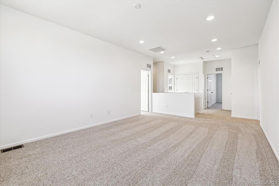Spacious, unfurnished interior of a new home in Skyview at High Point, Aurora (Image 15). Spacious, unfurnished interior of a new home in Skyview at High Point, Aurora (Image 15).