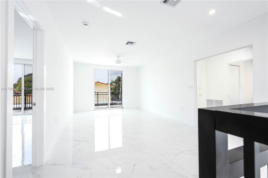 Spacious, unfurnished interior of a new home in , Miami (Image 19).