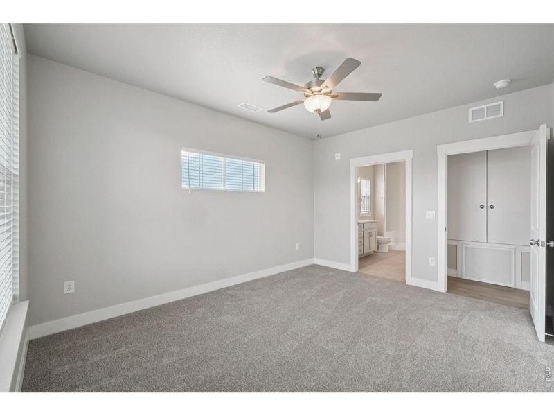 Spacious, unfurnished interior of a new home in Highlands at Fox Hill - The Flats, Longmont (Image 23).