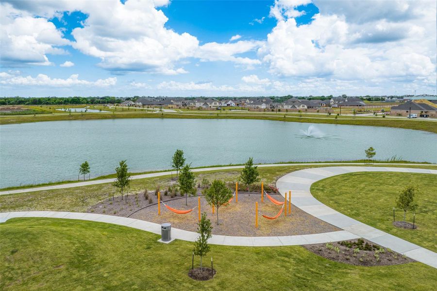 Community amenities in Windrose Green, Angleton (Image 9).