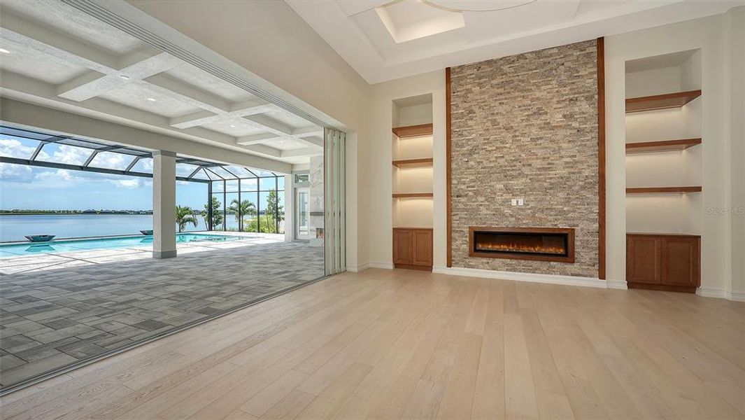 Spacious, unfurnished interior of a new home in , Sarasota (Image 20).