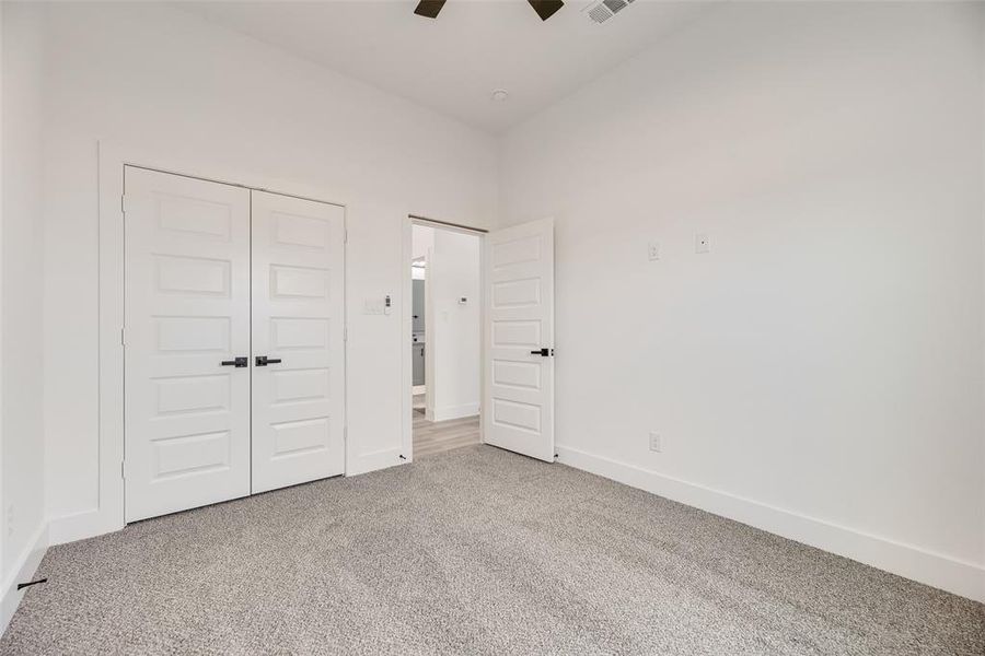 Spacious, unfurnished interior of a new home in , Greenville (Image 26).