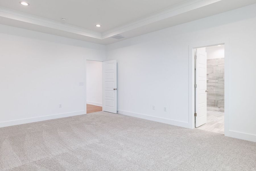 Spacious, unfurnished interior of a new home in High Grove Oaks, Fuquay Varina (Image 32).