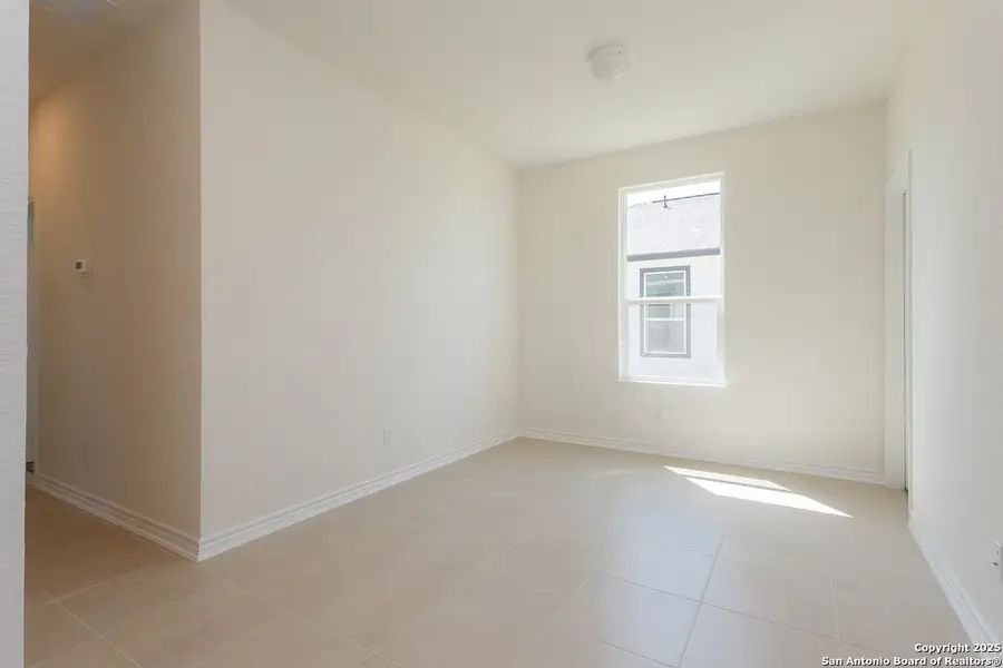 Spacious, unfurnished interior of a new home in Woodside Farms, Seguin (Image 6). Spacious, unfurnished interior of a new home in Woodside Farms, Seguin (Image 6).