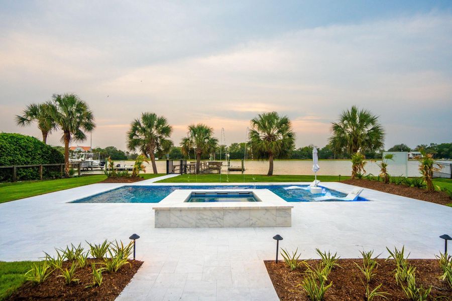 Community amenities in , Isle Of Palms (Image 90).