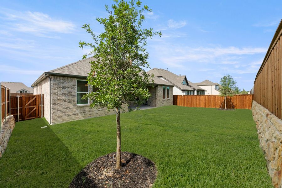 Exterior details and patio area of a home in Nelson Lake Estates, Rockwall (Image 2).