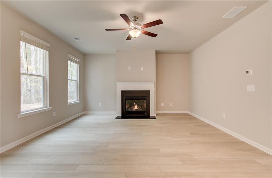 Spacious, unfurnished interior of a new home in Cooper Park, McDonough (Image 30).