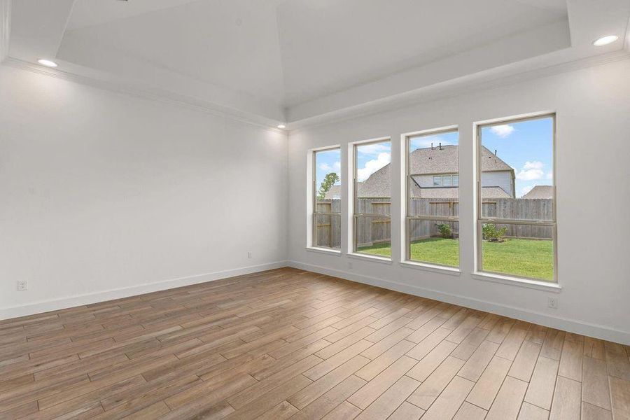 Spacious, unfurnished interior of a new home in Riceland, Mont Belvieu (Image 36).