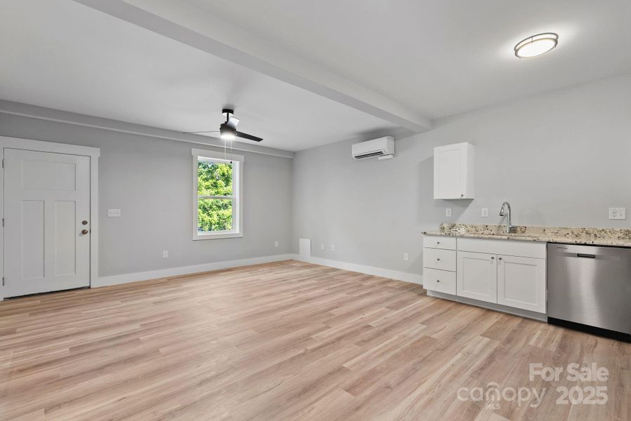 Spacious, unfurnished interior of a new home in , Asheville (Image 19).