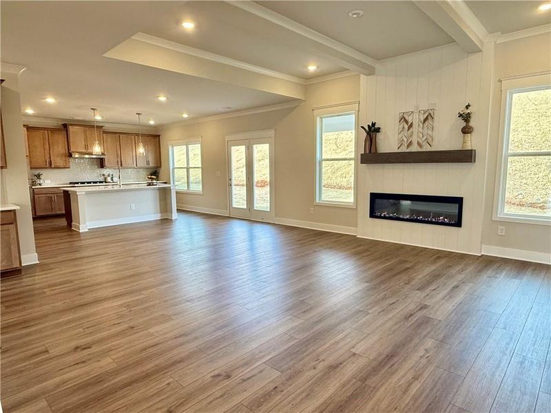 Spacious, unfurnished interior of a new home in Ponderosa Farms Manor, Gainesville (Image 21).