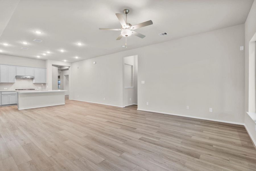 Spacious, unfurnished interior of a new home in The Highlands, Porter (Image 18).