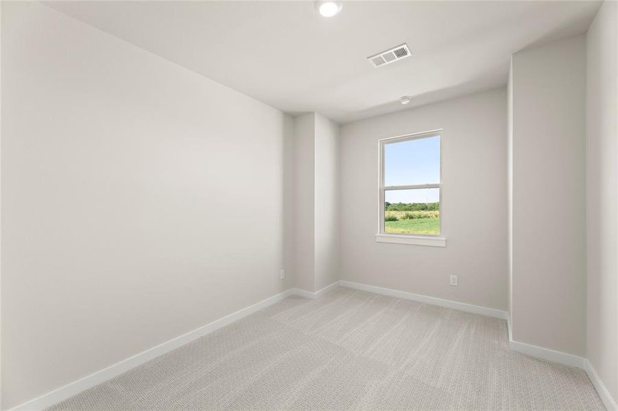 Spacious, unfurnished interior of a new home in Ten Mile Creek, Celina (Image 13).
