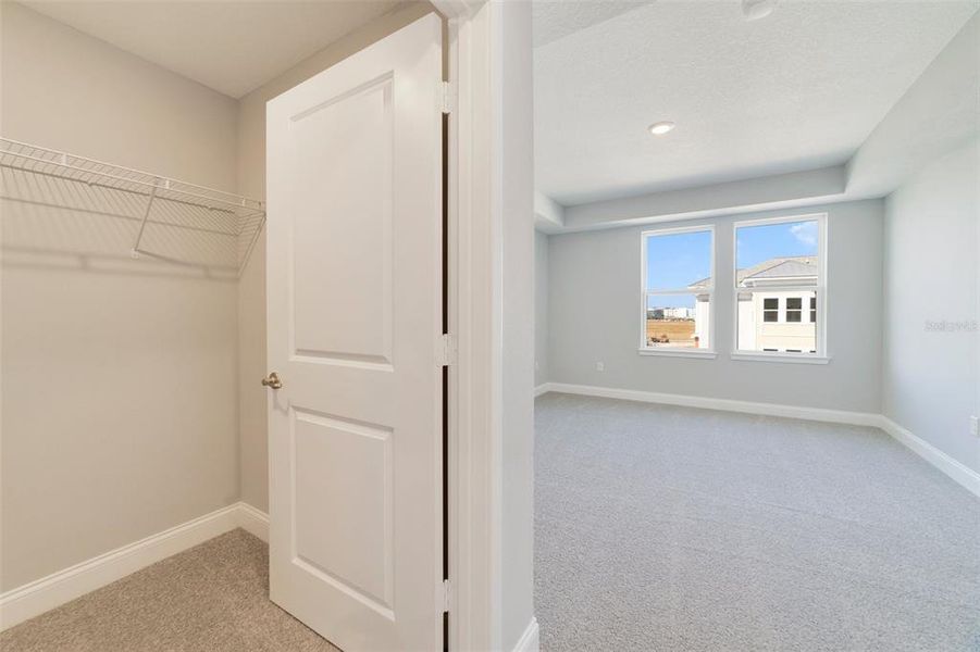 Spacious, unfurnished interior of a new home in Gatherings® of Lake Nona, Orlando (Image 23).