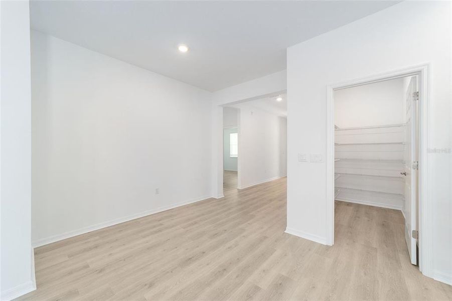 Spacious, unfurnished interior of a new home in , Ocala (Image 18).