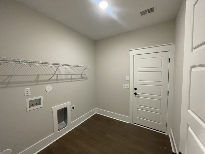 Spacious, unfurnished interior of a new home in The Sanctuary at Sunset Beach, Sunset Beach (Image 18).