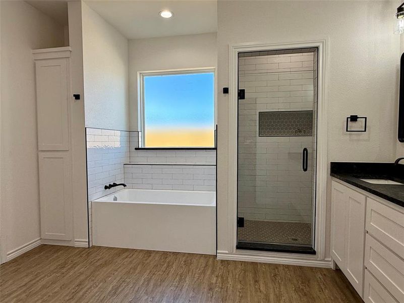Furnished interior view inside a new home in , Abilene (Image 4).