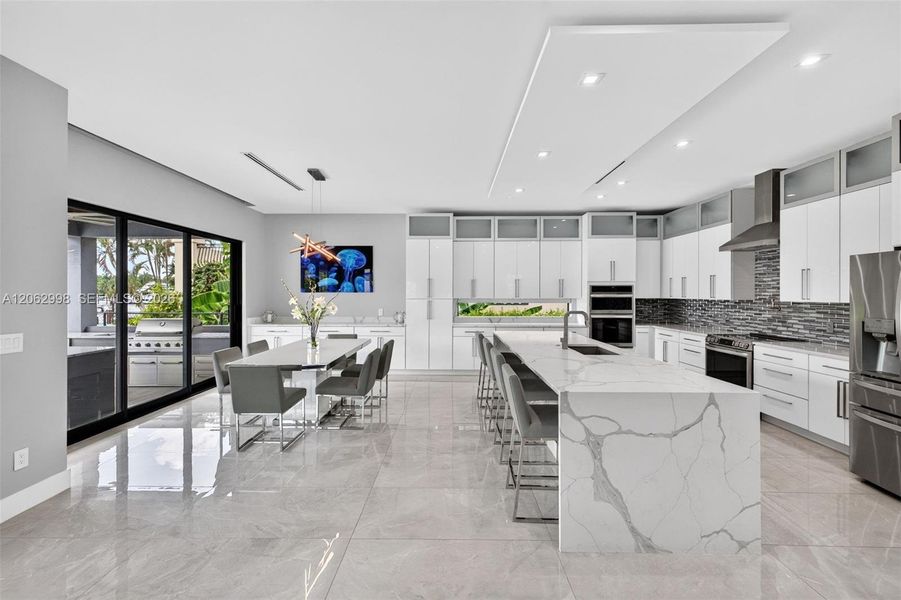 Furnished interior view inside a new home in , Fort Lauderdale (Image 8).