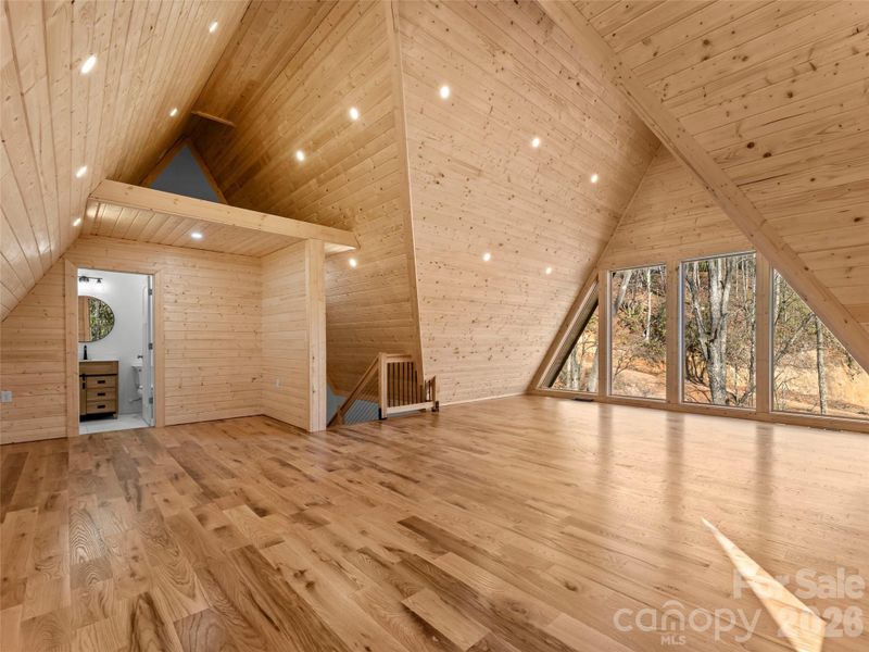 Spacious, unfurnished interior of a new home in , Brevard (Image 36).