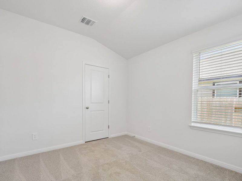Spacious, unfurnished interior of a new home in Eastern Wells, Jarrell (Image 9).