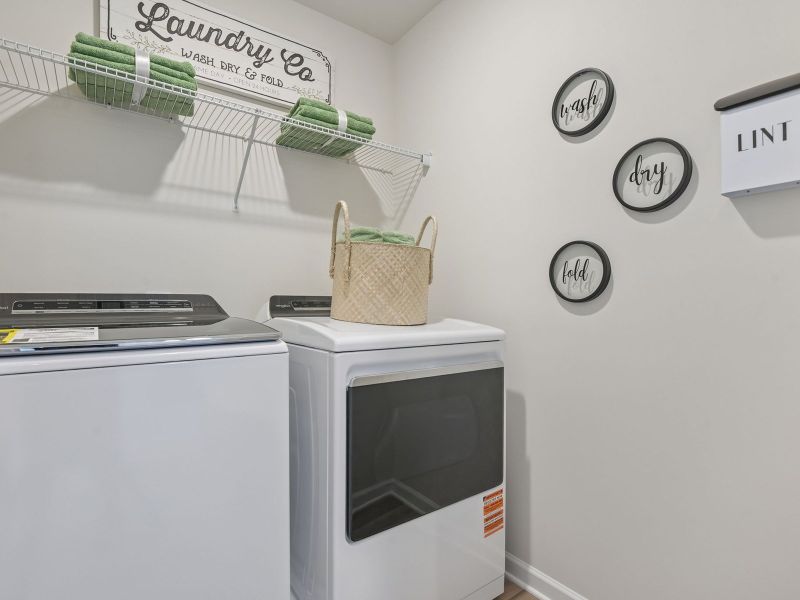 Close-up of interior finishes inside a home in Manning Mill, Adairsville (Image 17).