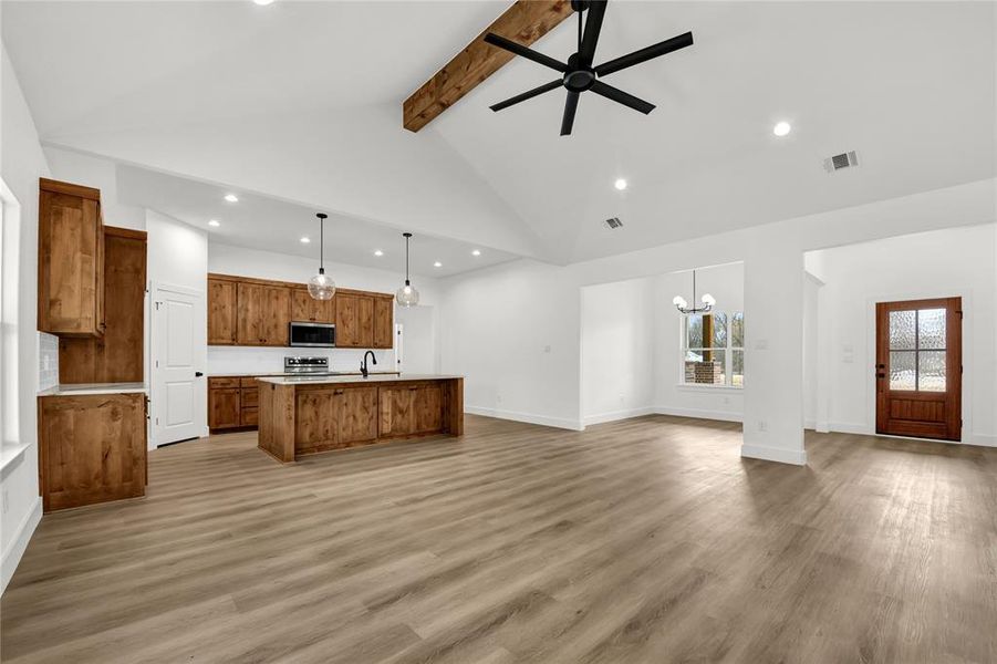 Spacious, unfurnished interior of a new home in , Millsap (Image 24).