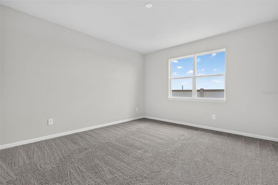 Spacious, unfurnished interior of a new home in Pasadena Ridge Master, Zephyrhills (Image 11).